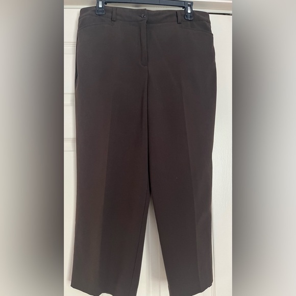 Briggs New York Pants - Briggs New York cropped pant. Chocolate Brown Size 12